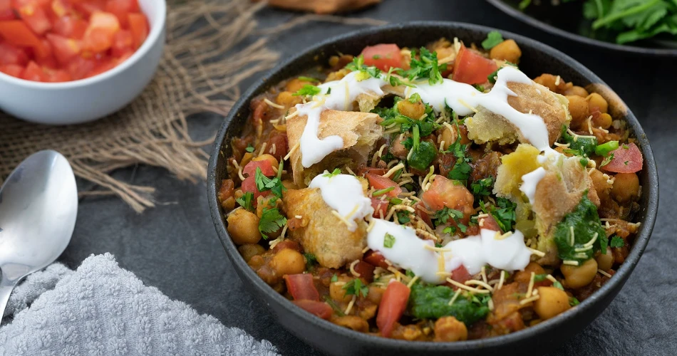 Best Street Foods to Try in Delhi, India