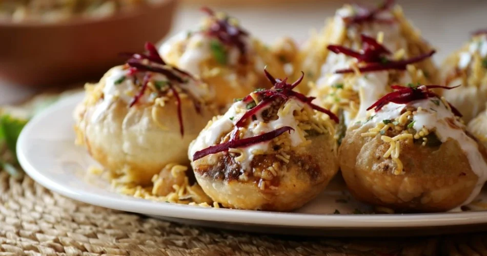 Best Street Foods to Try in Delhi, India